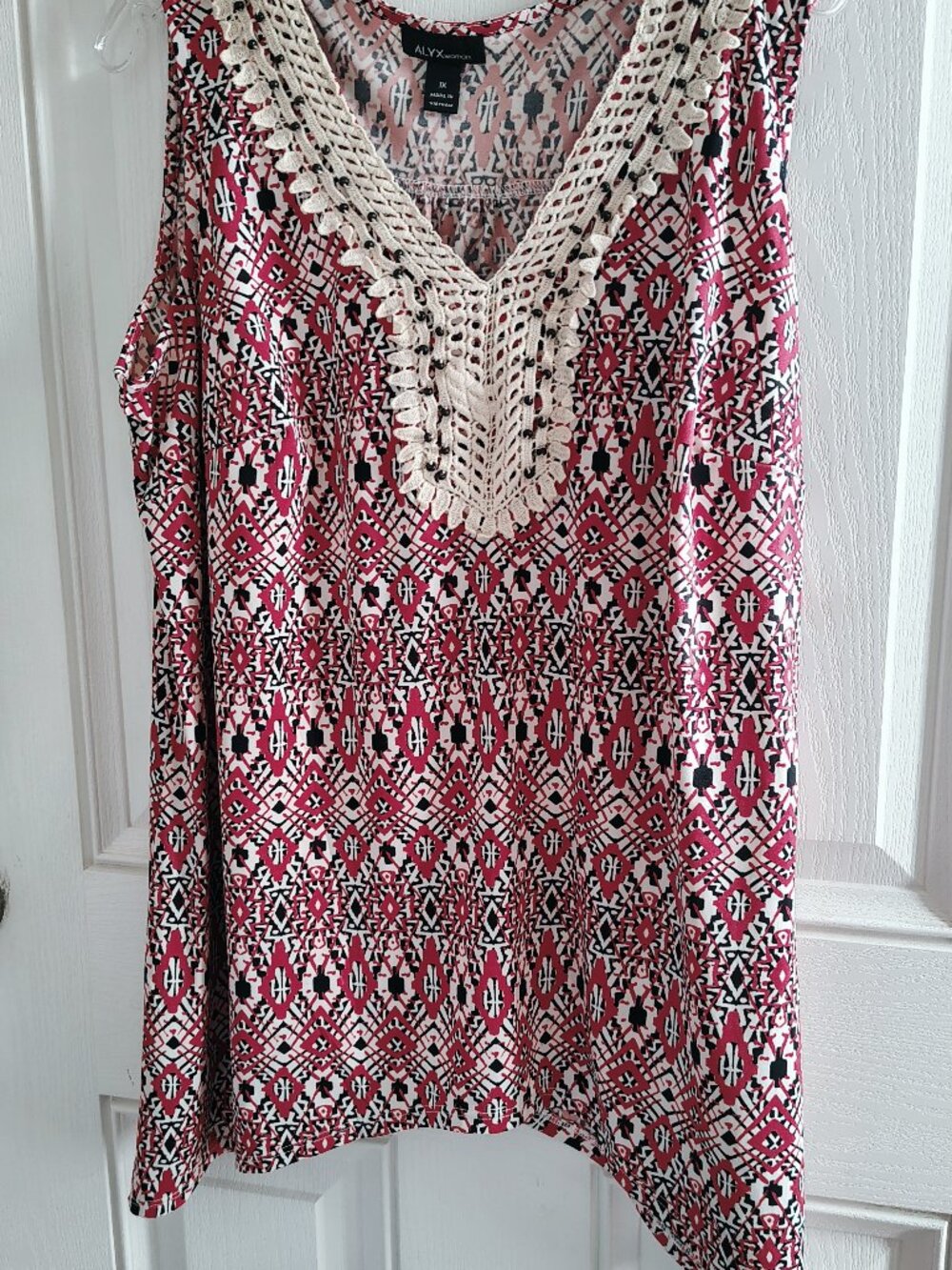 Ladies Sleeveless BOHO CHIC TOP with CROCHET TRIM & WOOD Beads